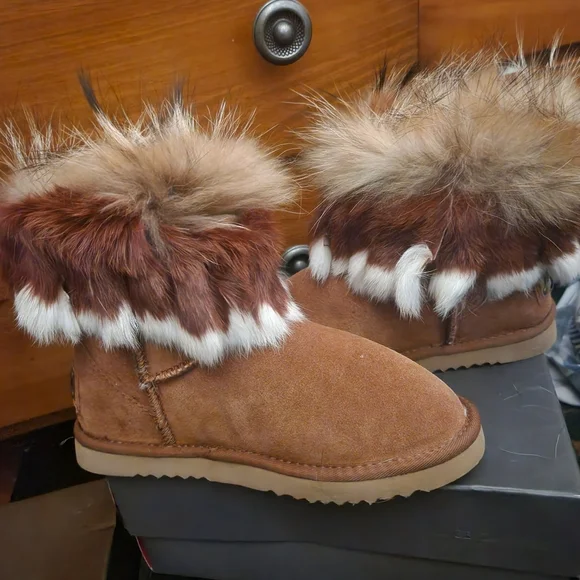 Ausland Furry Suede Boots - Picture 2 of 2